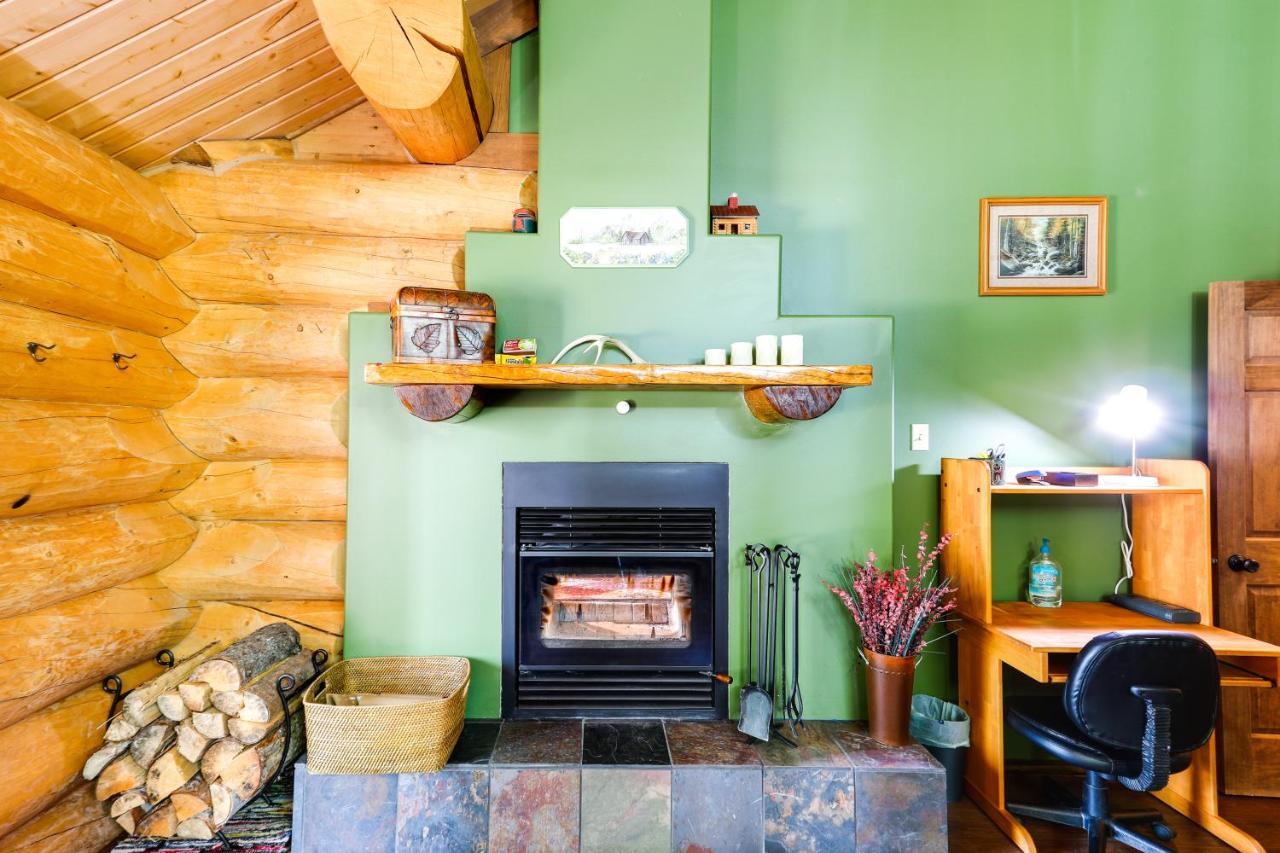 Riverside Log Cabin On-Site Aurora Viewing! North Pole Εξωτερικό φωτογραφία